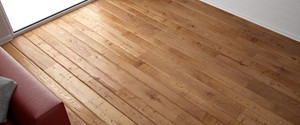 picture of a finished hardwood floor installation